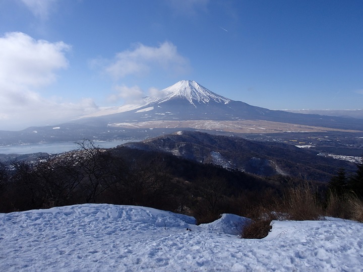 �Ί��R���猩���x�m�R�ƎR����