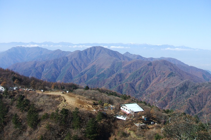 �J�^�R���猩�����R�n�Ɠ�A���v�X