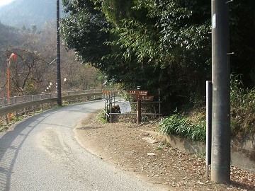 �i�M�R�ւ̓o�R��