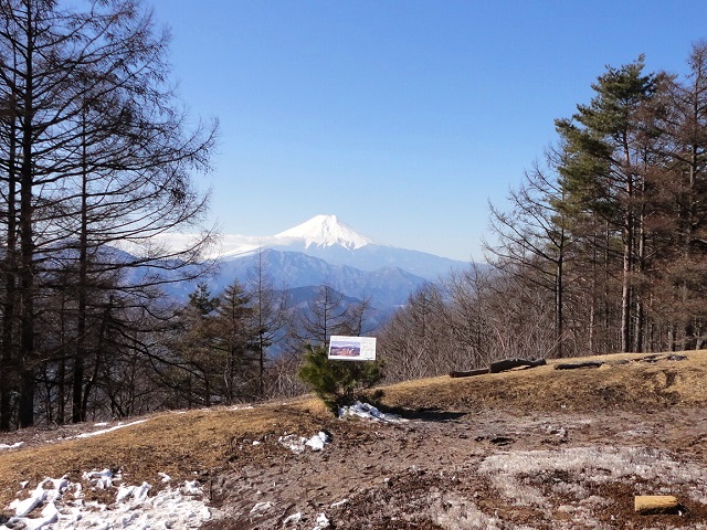 �~�̐�R�E�R�����猩���x�m�R