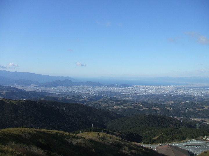 �\��������̓W�]