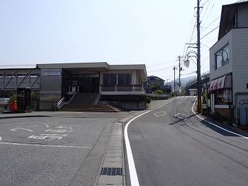 �x�͏��R�w