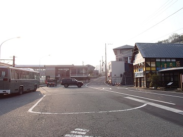 �x�͏��R�w