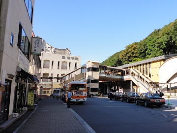 �������{�w