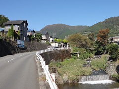 ���R��������