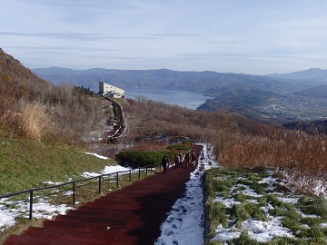 ロープウェイ有珠山頂駅へ