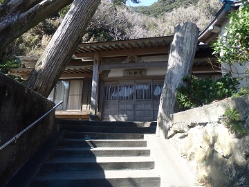 ��i�����@