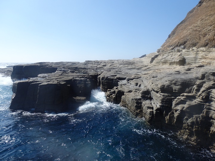 ��ɓ������E����~