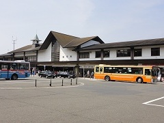 ���q�w����