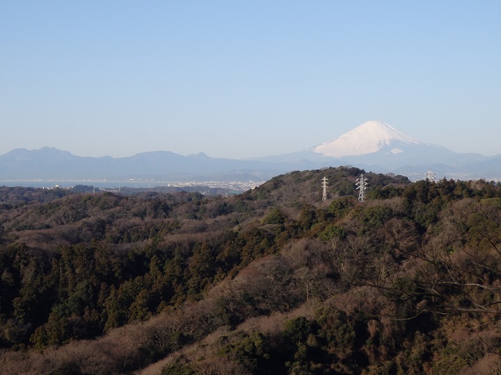 �V���n�C�L���O�R�[�X���猩�������̎R�ƕx�m�R