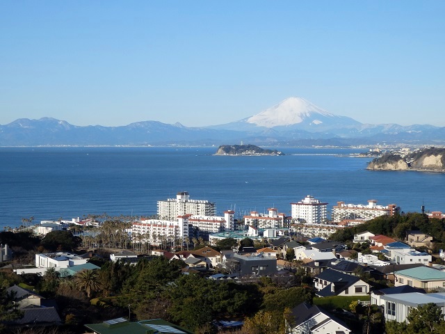 ��I�R���猩���x�m�R�ƍ]�m��