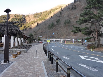 �������΃o�X��