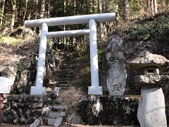 �y�x�̕s����