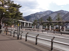 �������΃o�X��