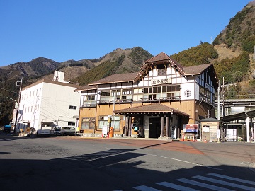 �������w