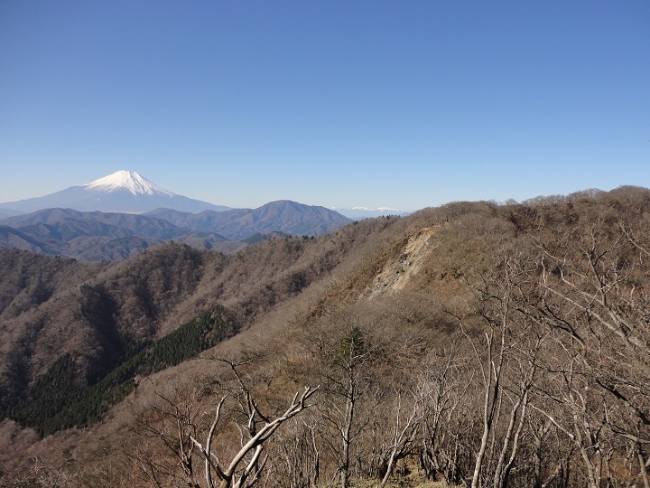 �x�m�R�A�䐳�̎R�A��A���v�X